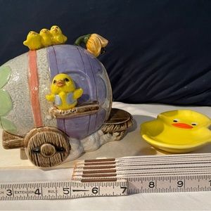 Vintage Easter egg with chick ceramic and small chick tray.
